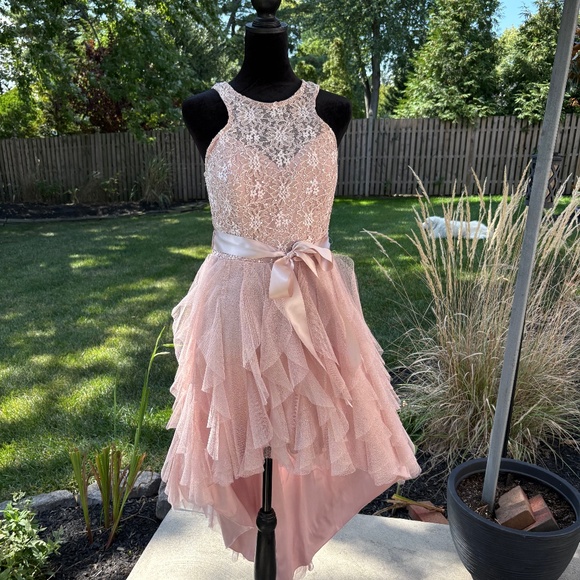 Semi-Formal/Homecoming Dress - Picture 1 of 4